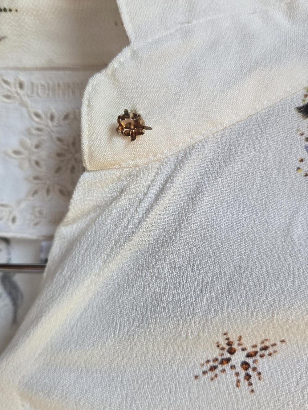 Johnny Was Ivory Button-Down Shirt with Face Print-Size M - Picture 8 of 9